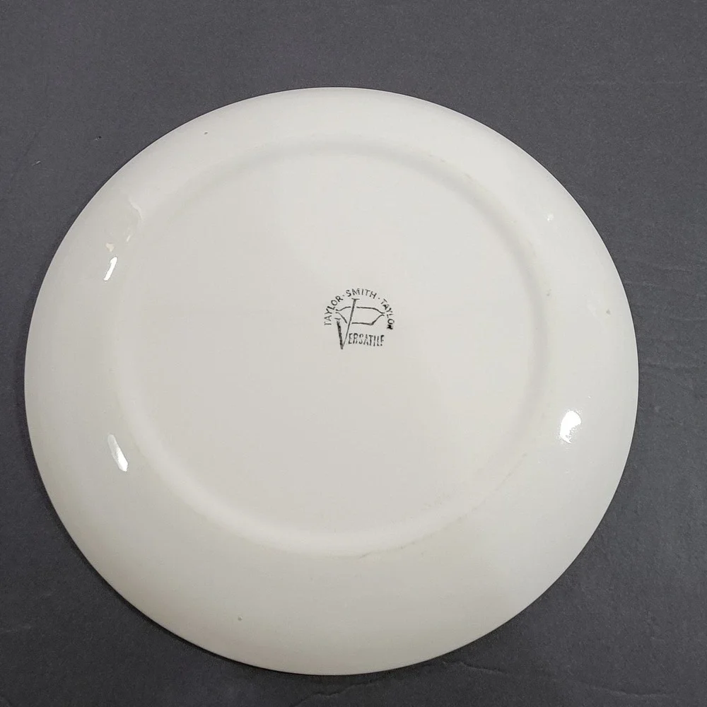 Taylor Smith Versatile Dinner Plate Strawberry Pattern Yellow Vintage 10
